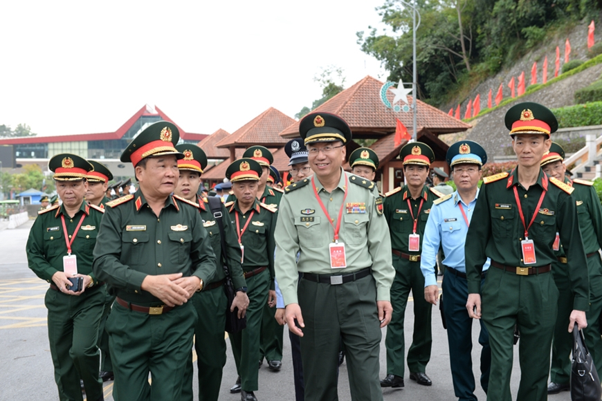 Đoàn đại biểu cấp cao Bộ Quốc phòng bắt đầu chuyến thăm các địa danh gắn với cách mạng Việt Nam tại Trung Quốc​